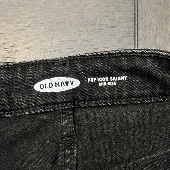 OLD Navy 8 SHORT Pop Icon Skinny Mid Rise - Picture 9 of 9